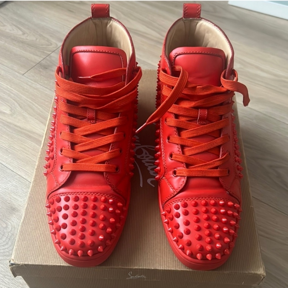 AUTHENTIC LOUBOUTIN SNEAKERS